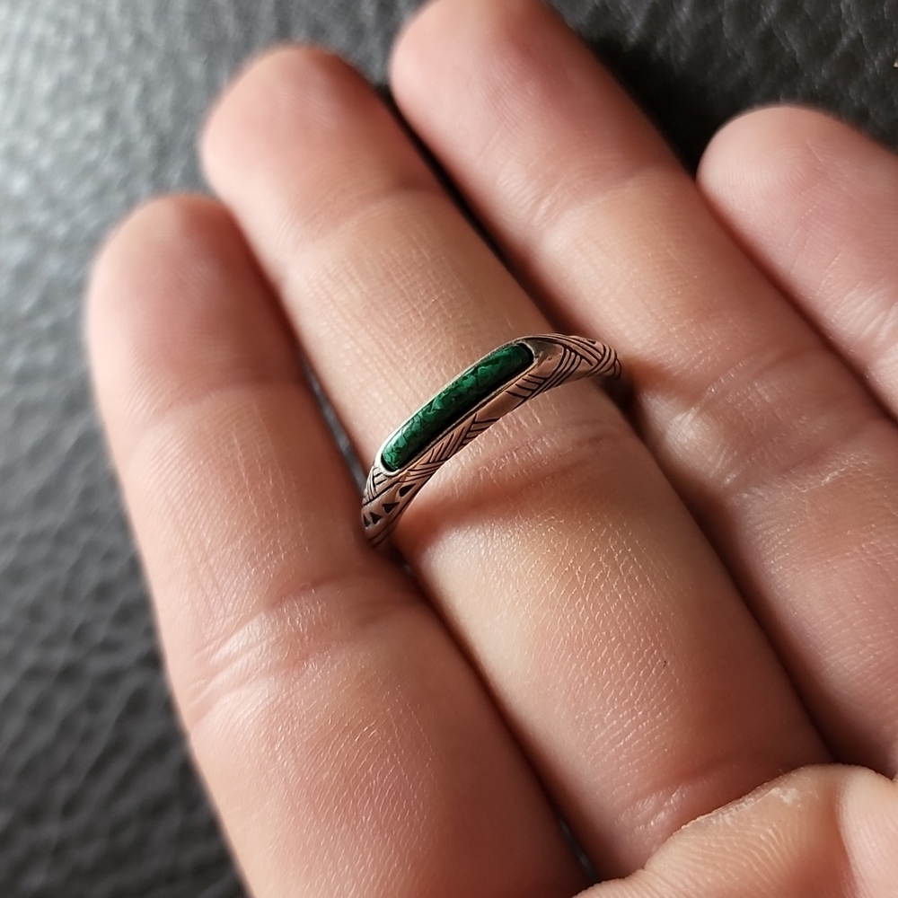 Sterling silver ring- size 9 - Picture 2 of 10